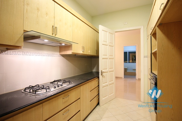 Brandnew E Tower apartment to rent in Ciputra, 153sqm, 3 bedrooms